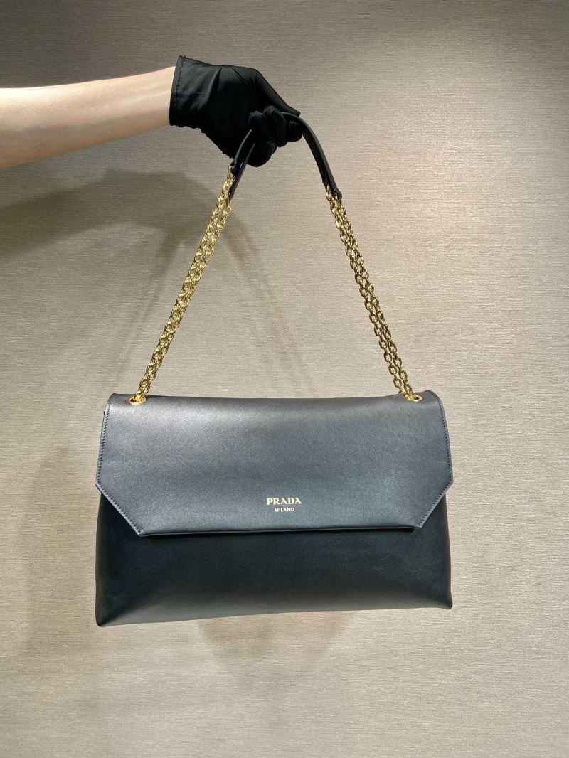 Pra*a hobo bags